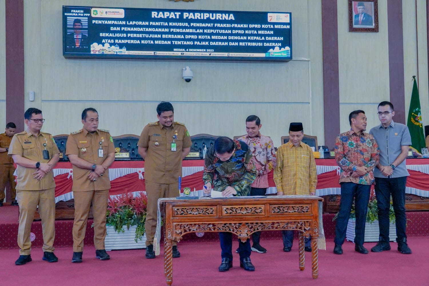 pemko-medan-&-dprd-setujui-ranperda-tentang-pajak-dan-retribusi-daerah