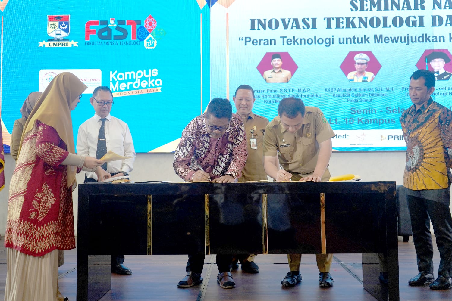 pembicara-di-seminar-nasional-inovasi,-arrahmaan-pane:-medan-penuhi-dimensi-smart-city