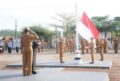 bupati-nisbar-pimpin-upacara-penaikkan-bendera