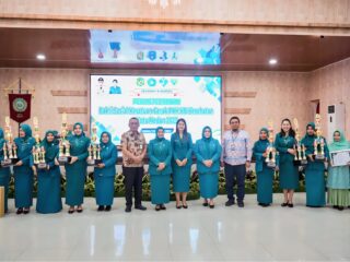 Puncak Bakti Sosial Kesatuan Gerak PKK – KB – Kesehatan Kota Medan,  Kahiyang Ayu Beri Penghargaan