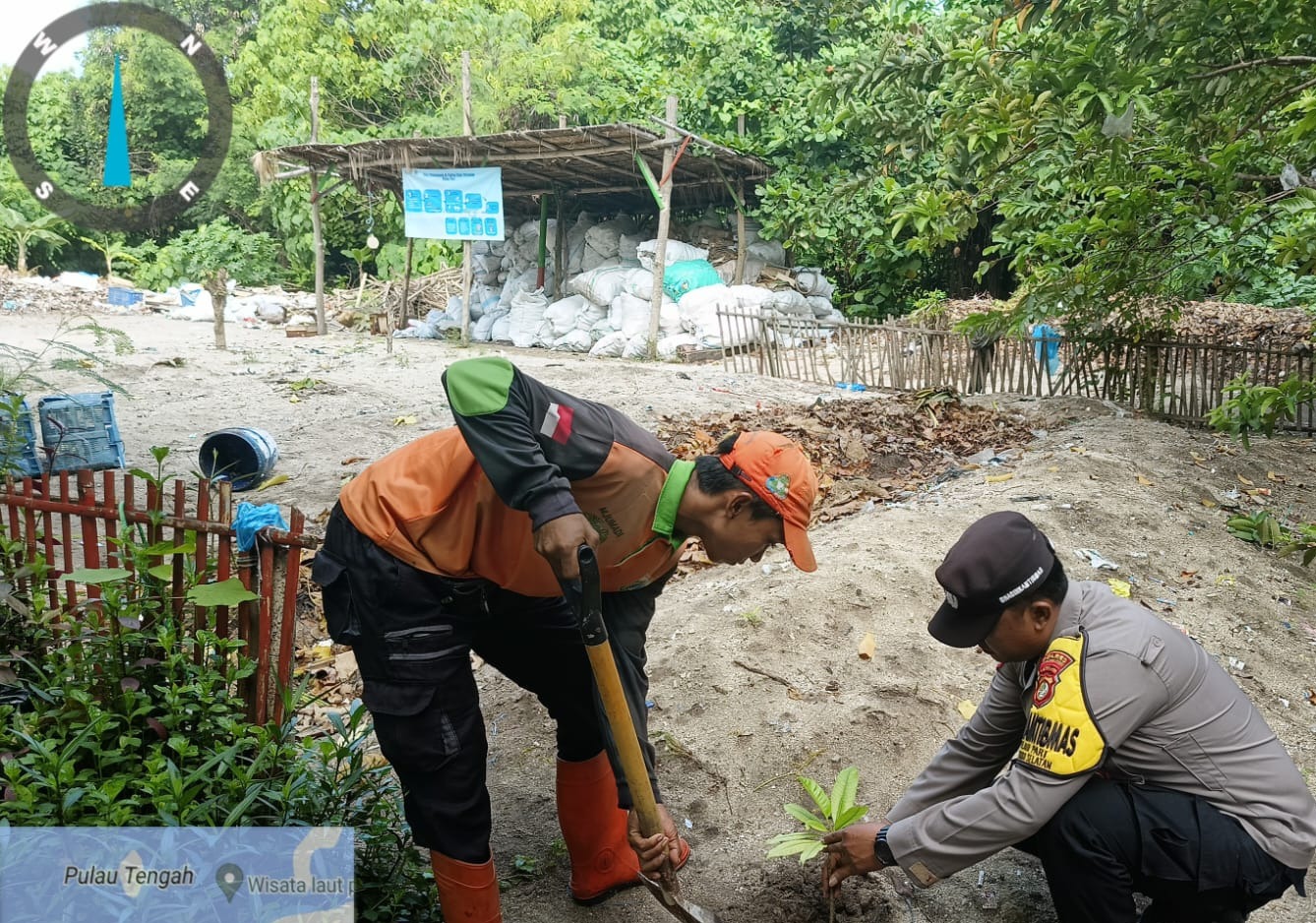 polsek-kepulauan-seribu-selatan-gelar-aksi-penanaman-pohon-‘birukan-langit’-di-pulau-untung-jawa