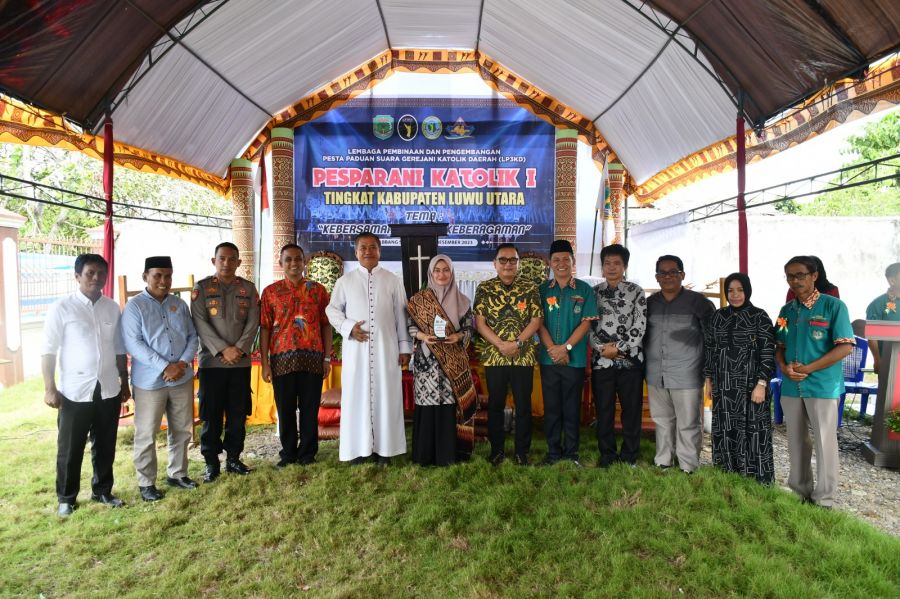 bupati-luwu-utara-membuka-kegiatan-pesta-paduan-suara-gereja-katolik-2023.