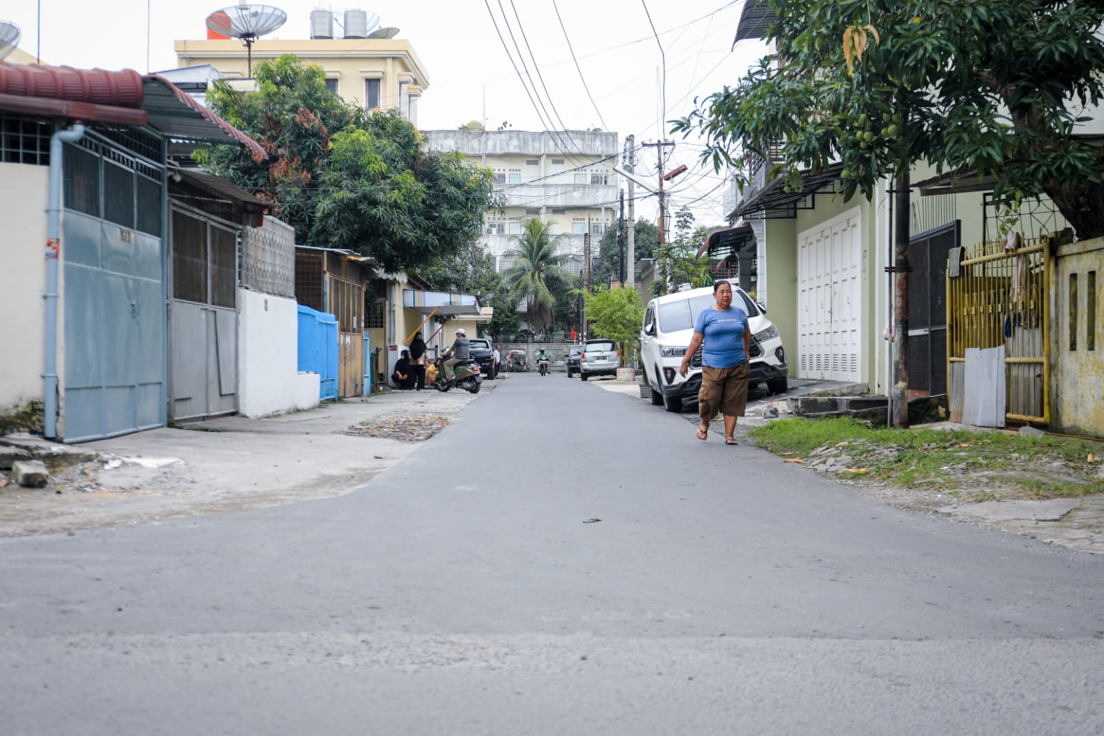 infrastruktur-jalan-yang-diperbaiki-pemko-medan-telah-dirasakan-manfaatnya-oleh-warga