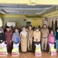 pemda-luwu-utara-menyerahkan-204-paket -bantuan-sembako-untuk-veteran