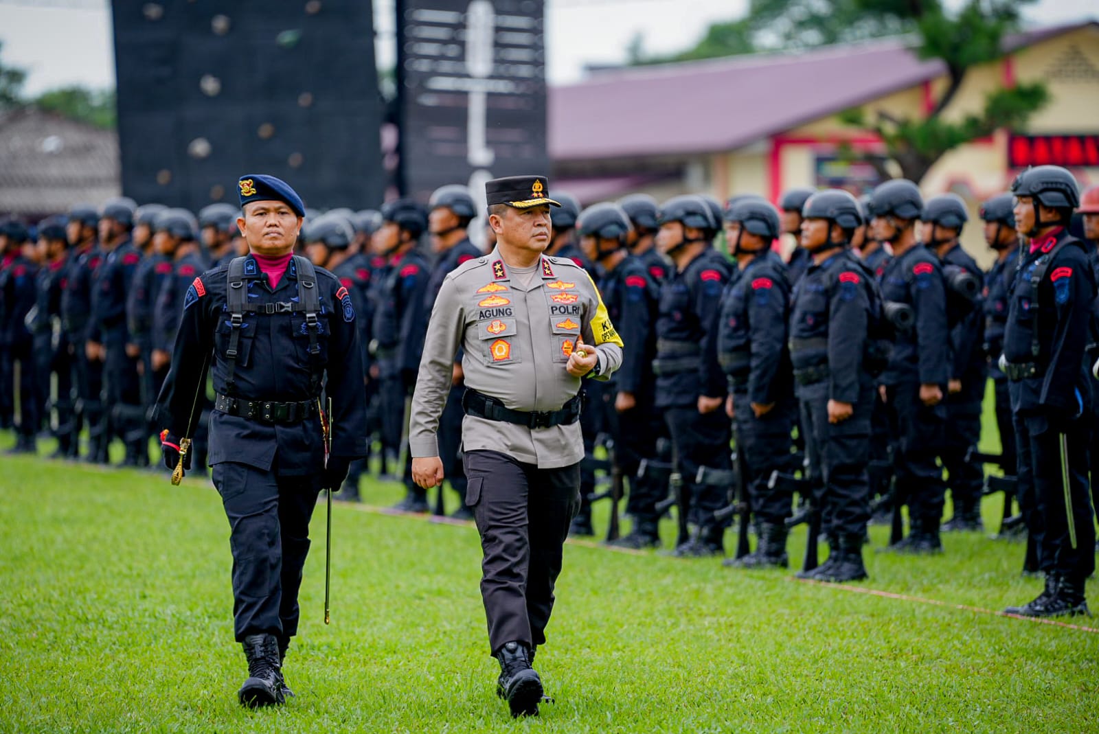 tutup-pembinaan-pemuliaan-profesi-kepolisian,-kapoldasu-:-menjadikan-insan-polri-presisi