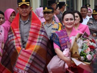 kombes-pol-teddy-marbun-pimpin-penyambutan-laporan-dan-parade