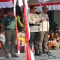 pastikan-nataru-kondusif,-kapolres-pamekasan-pimpin-apel-gelar-pasukan-ops-lilin-semeru-2023