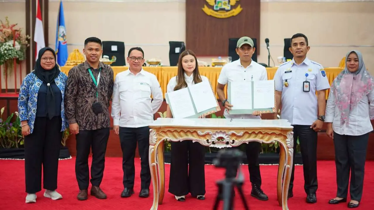 dukung-penurunan-prevalansi-stunting-efishery-bagikan-200-kg-ikan-untuk-warga-sulsel