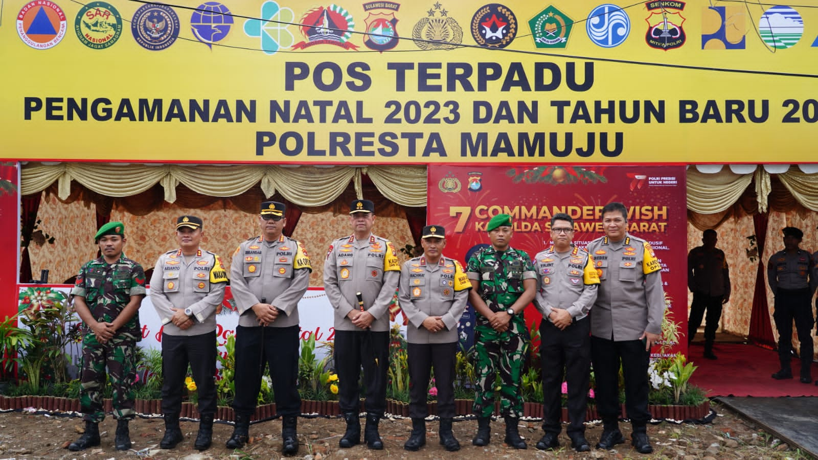 pastikan-pengamanan-nataru-lancar,-kapolda-sulbar-cek-pospam-terpadu