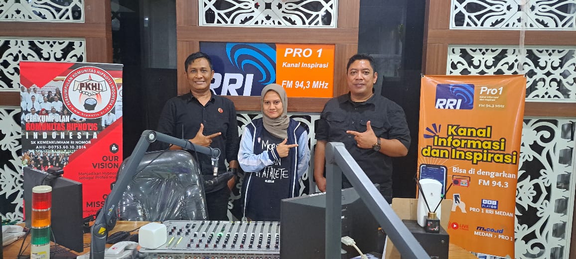 pola-asuh-terhadap-anak-melalui-hypnoparenting-ngobrol-asik-show-di-rri-pro-i-fm-medan