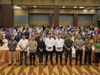 jelang-pemilu-2024,-wali-kota-medan-berpesan-kepada-ppk-dan-pps-agar-siapkan-fisik-dan-mental