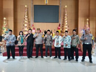 pastikan-perayaan-natal-kondusif,-kapolres-pamekasan-lakukan-pengecekan-ke-gereja-gereja