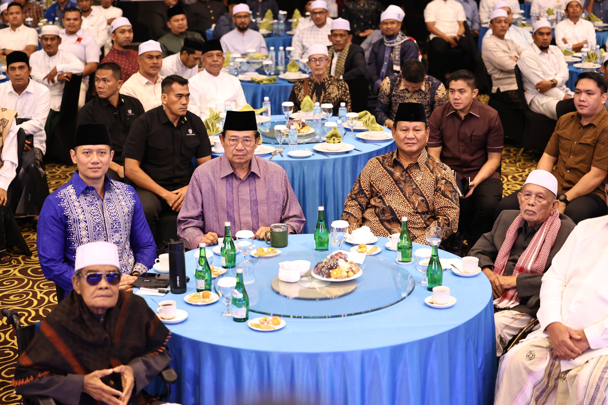 prabowo-subianto-hadiri-peringatan-19-tahun-tsunami-aceh-bersama-sby-dan-ahy