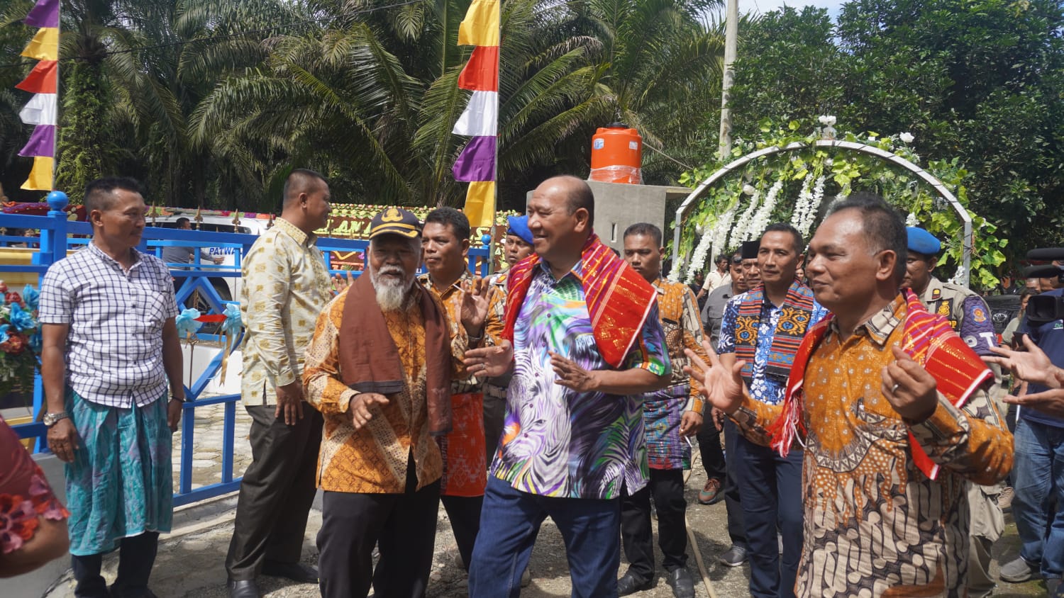 plt-bupati-langkat-resmikan-tugu-sembiring-pandia-di-batang-serangan