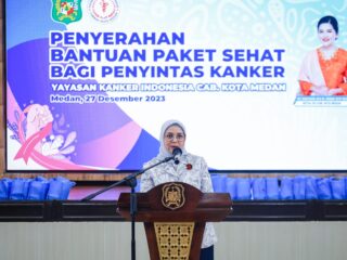 penyintas-kanker-di-medan-dapat-bantuan-paket-sehat-dari-kahiyang-ayu