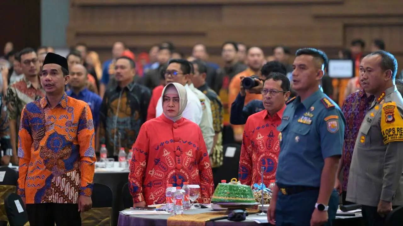 dorong-pendidikan-unggul,-ketua-tp-pkk-makassar-apresiasi-dua-inovasi-di-sekolah-dasar