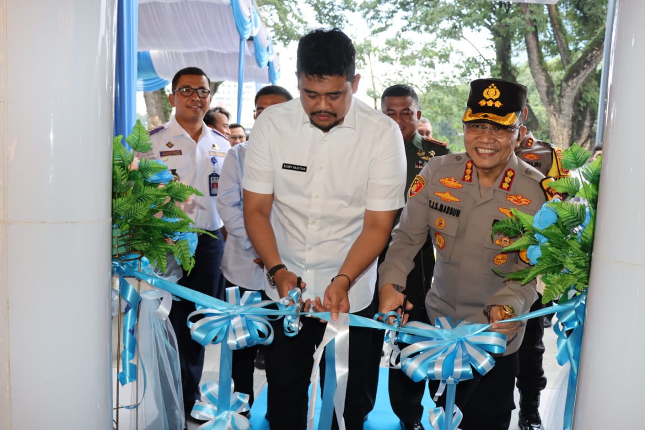 kolaborasi-medan-berkah,-kombes-teddy-jhon-sahala-marbun-ikuti-launching-gedung-cc-room-its