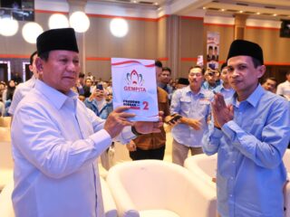 prabowo-ceritakan-keputusan-pilih-gibran-sebagai-cawapres:-sempat-dihina-anak-ingusan