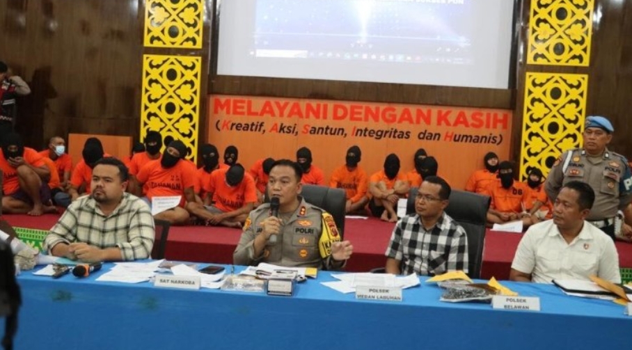 pers-rilis-akhir-tahun-sepanjang-tahun-2023-polres-pelabuhan-belawan-selesaikan-2.033-kasus