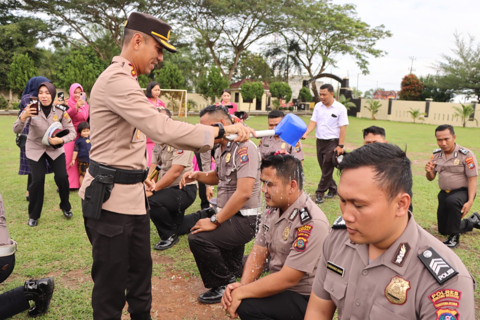 kapolres-sergai-pimpin-apel-upacara-kenaikan-pangkat-kepada-38-personil