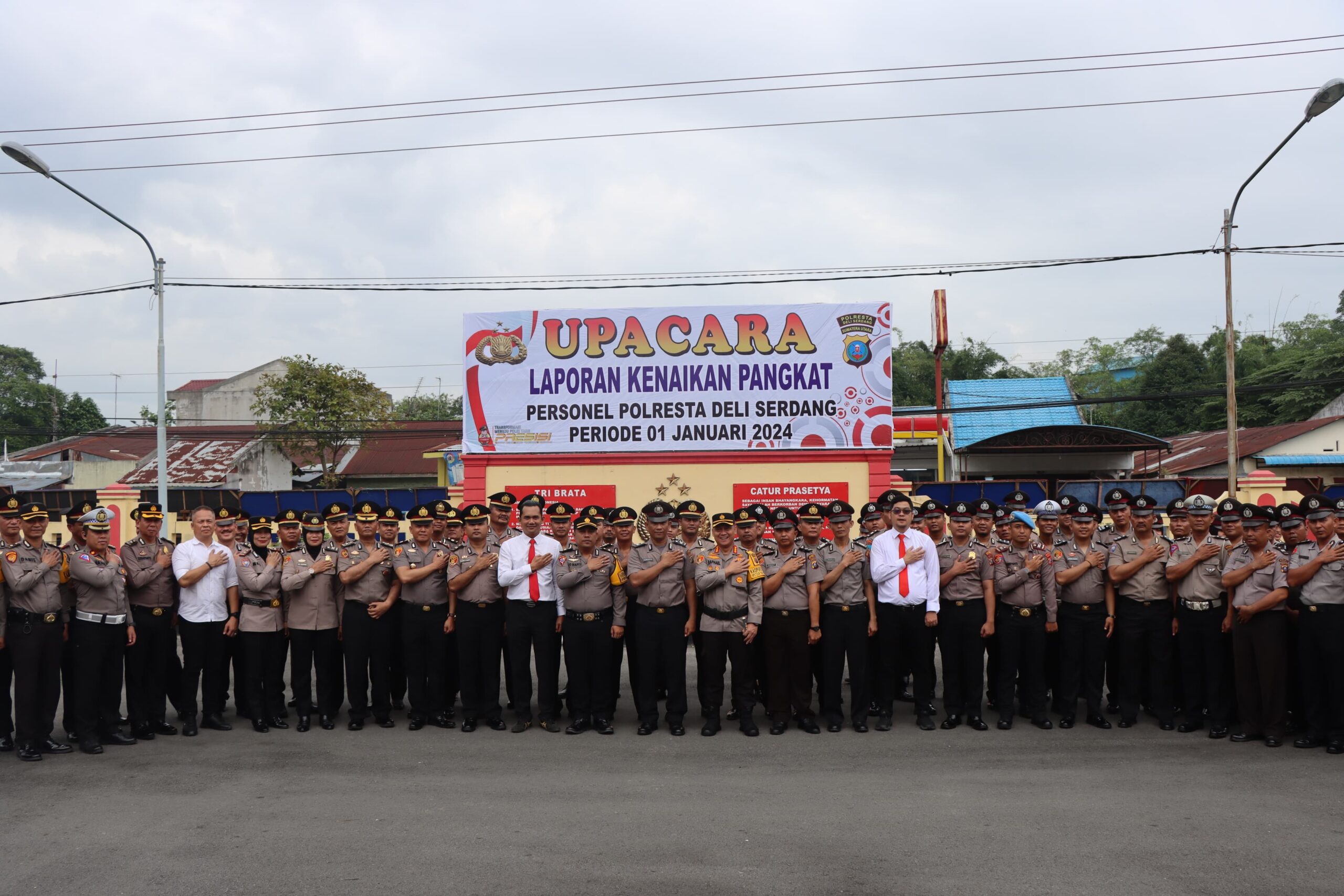 kapolresta-deli-serdang-pimpin-upacara-kenaikan-pangkat-personil-polresta-deli-serdang