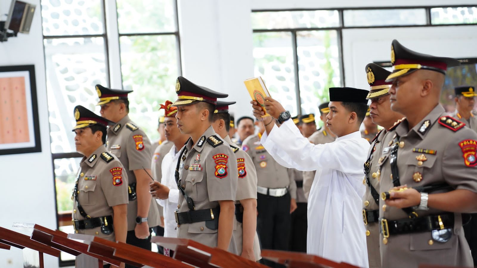 empat-pejabat-utama-polda-sulbar-kembali-berganti,-berikut-para-pejabat-barunya!