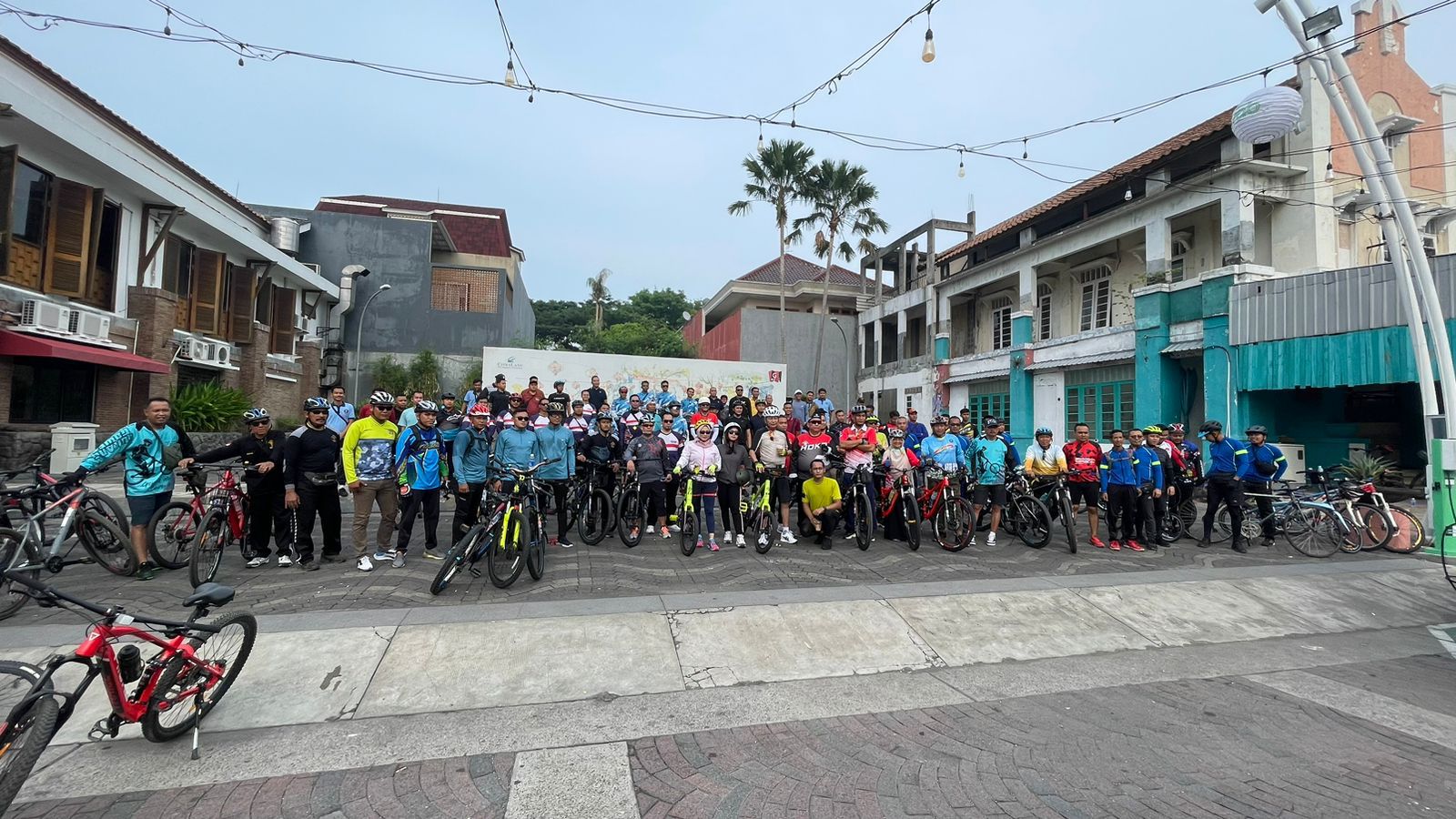 meriahkan-hari-bhakti-imigrasi-ke-74,-lapas-narkotika-kelas-iia-pamekasan -ikuti-gowes