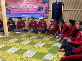 RT/RW Kelurahan Biring Romang Awali Tahun 2024 dengan Family Gathering