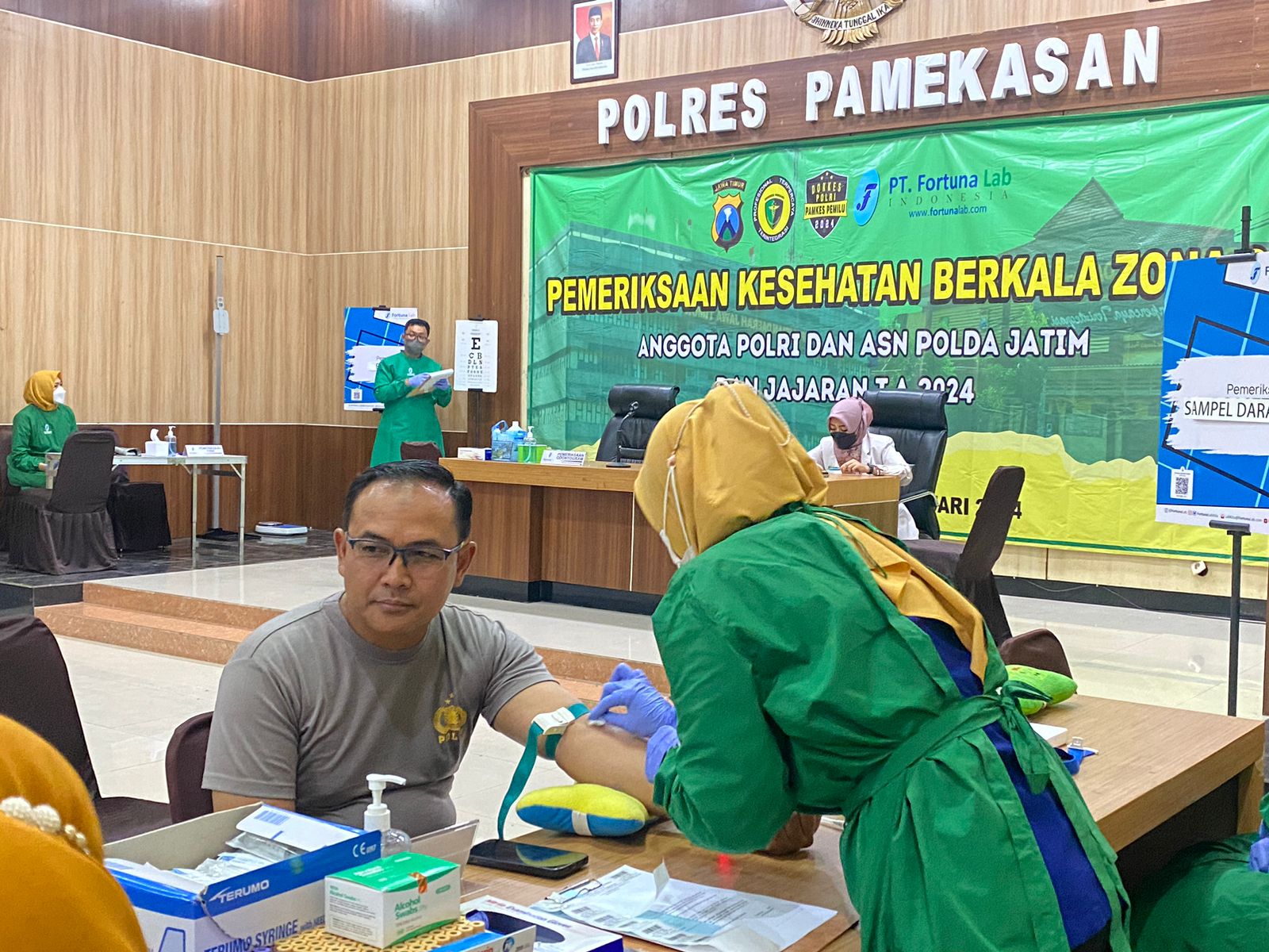 jaga-kesehatan-anggota,-polres-pamekasan-gelar-pemeriksaan-kesehatan-berkala