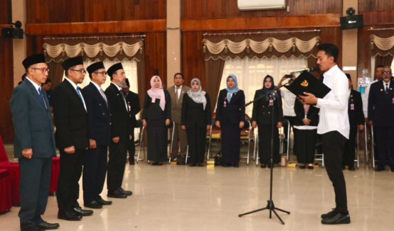 4-pejabat-tinggi-pratama-resmi-dilantik-oleh-bupati-banjar