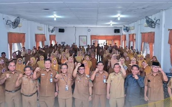 buka-rapat-kebijakan-merdeka-belajar,-pj-wali-kota-padangsidimpuan:-setiap-pelajar-memiliki-kesempatan-meraih-potensinya-dengan-lebih-bebas-dan-kreatif