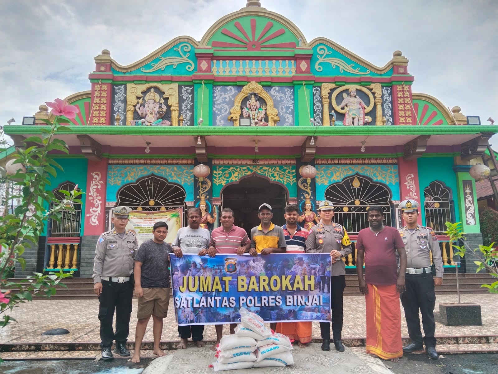 kasat-lantas-polres-binjai-bersama-personel-laksanakan-jum’at-barokah