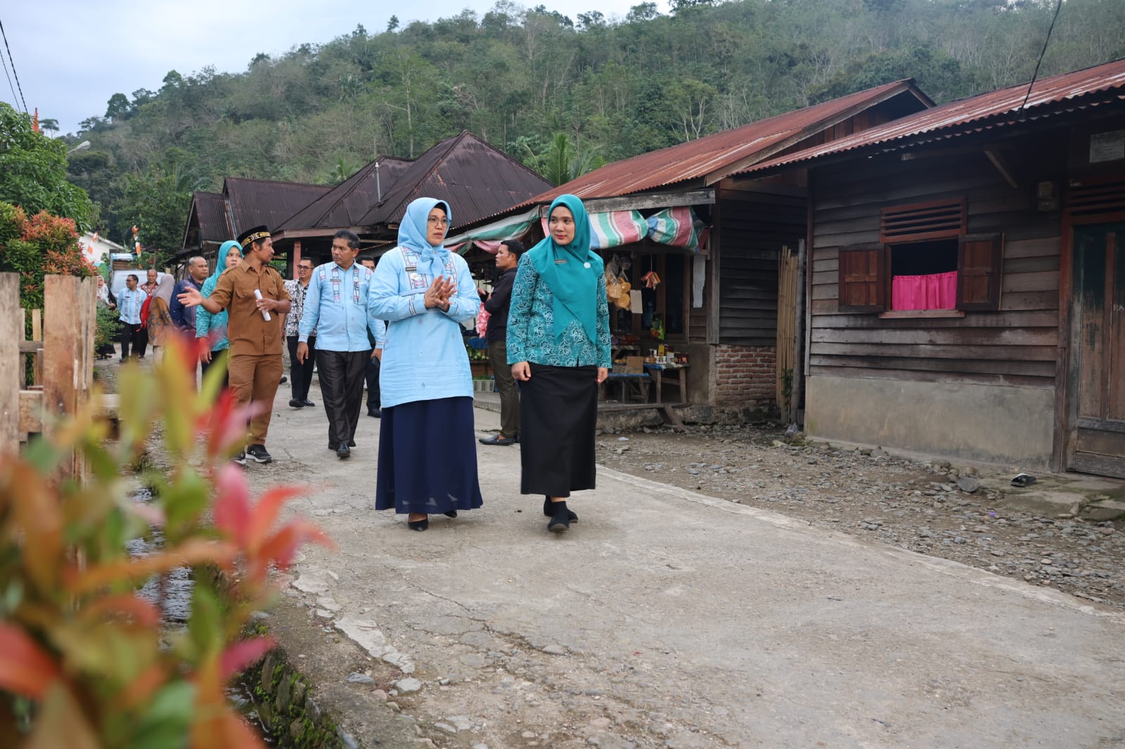 menuju-gerak-pkk-kkbpk-kesehatan,-rosalina-lakukan-peninjauan-dan-pembinaan-ke-warga-desa-aek-gunung