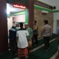 wakapolsek-dan-tim-polres-kepulauan-seribu-utara-jalankan-cooling-system-subuh-keliling-di-masjid-terjauh