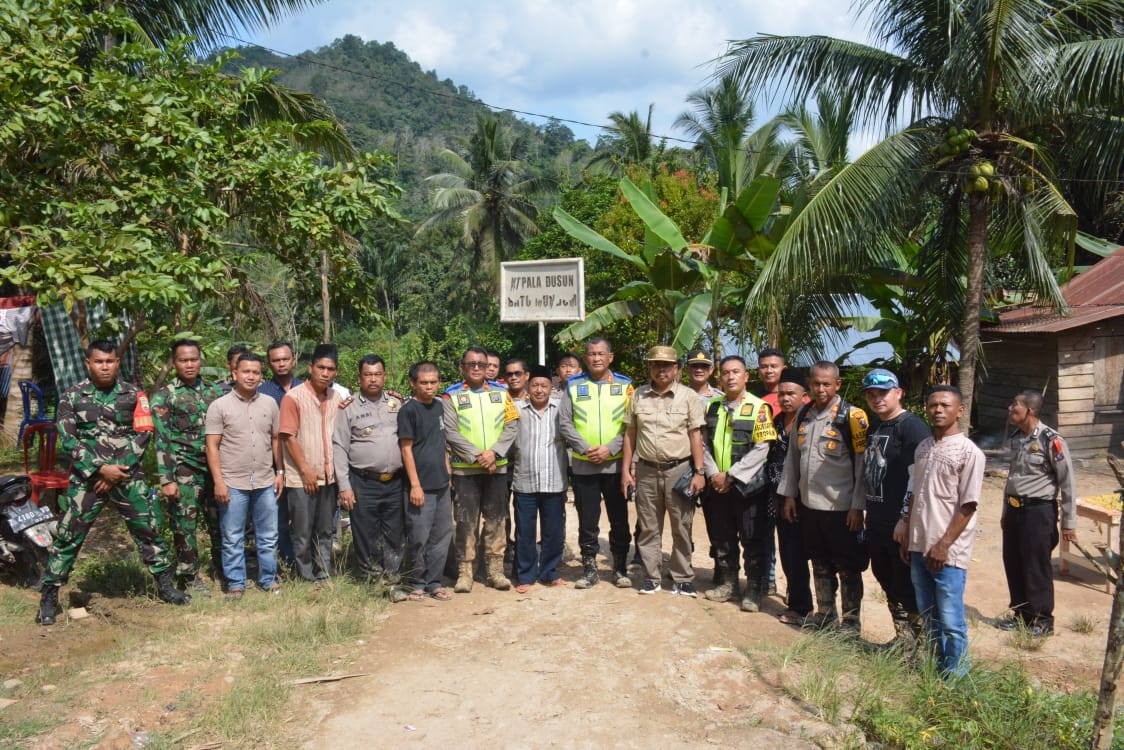 deteksi-gangguan-kamtibmas,-kapolres-labusel-kunjungan-ke-wilayah-perbatasan