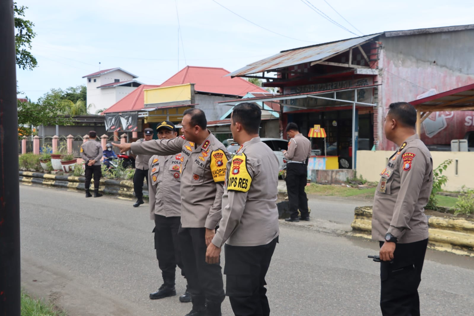 kapolda-sulbar-tinjau-langsung-lokasi-rencana-pembangunan-rusun-di-pasangkayu