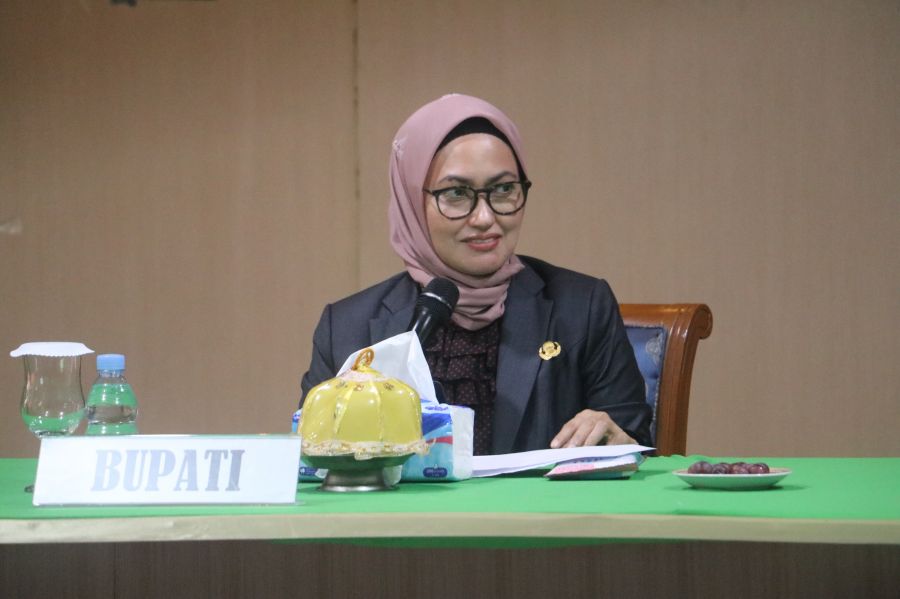 bupati-indah-putri-indriani-membuka-kegiatan-forum-konsultasi-publik-penyusunan-rpjpd-2025-2045-kabupaten-luwu-utara