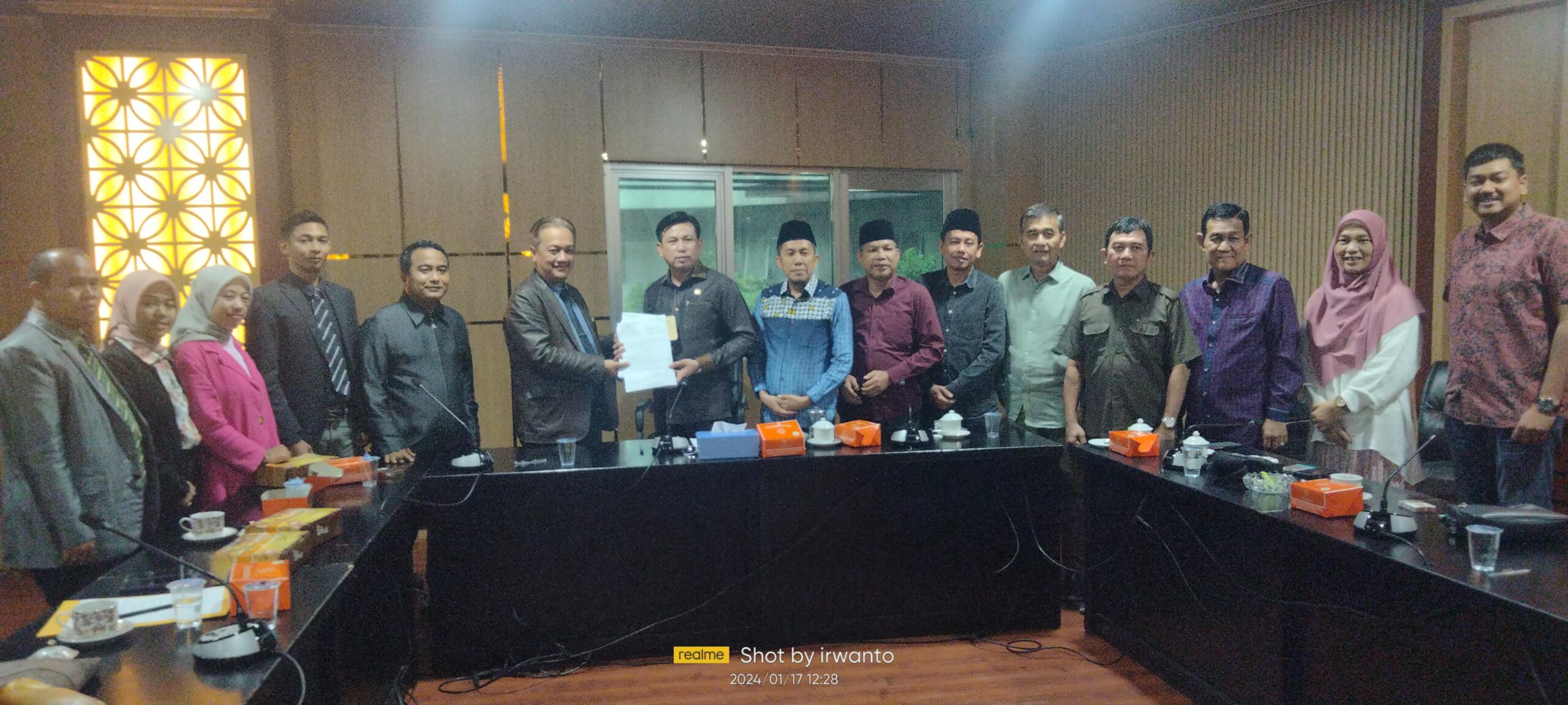 dprd-kota-palembang-gelar-rapat-tapal-batas-atas-diterimanya-uji-materi-oleh-ma