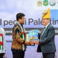 bobby-nasution-serahkan-donasi-rp-1-milyar-:-semoga-jadi-kekuatan-untuk-palestina-mencapai-kemerdekaan