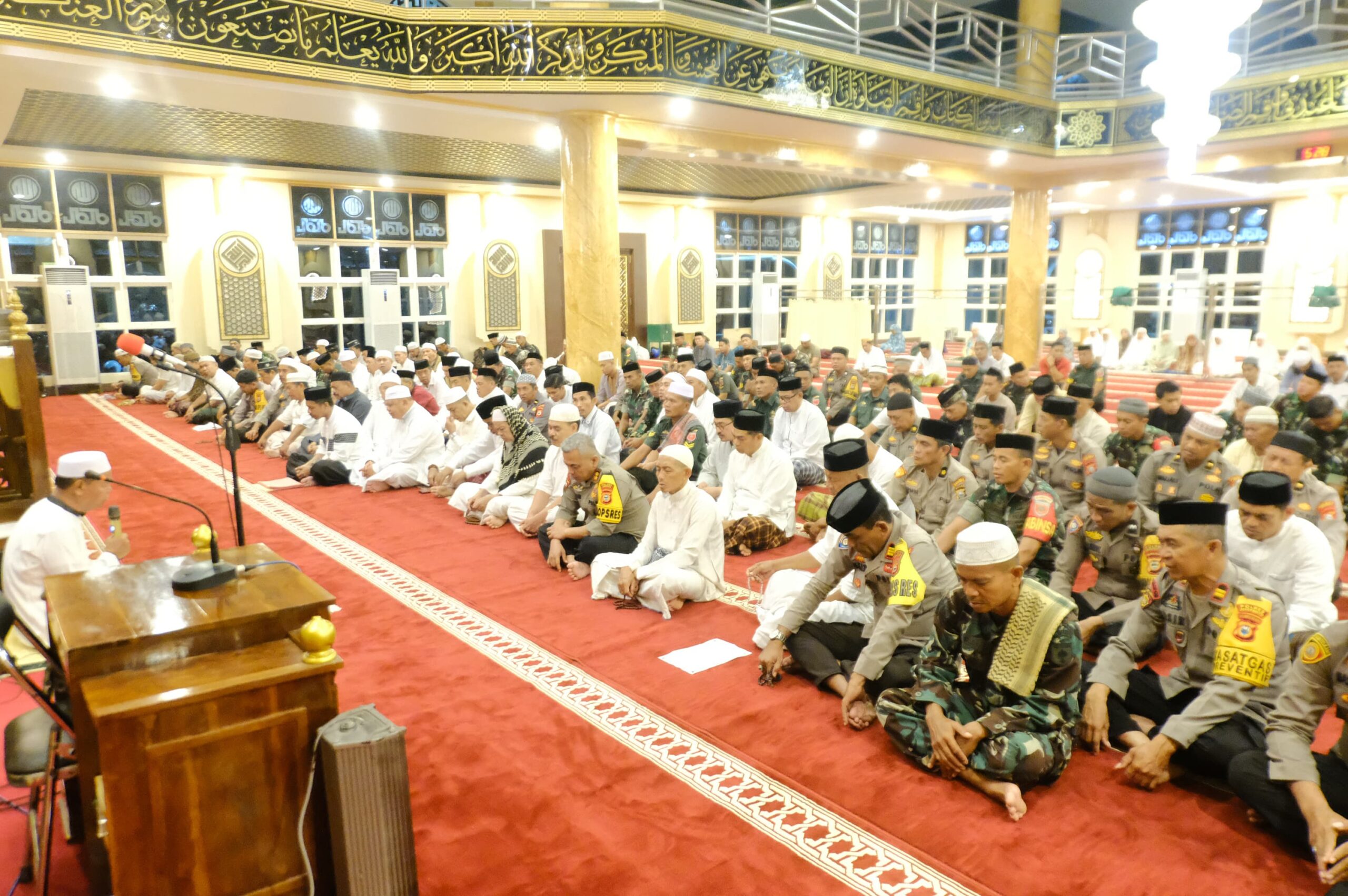 tni,-polri,-pemda-dan-komponen-masyarakat-jeneponto-gelar-sholat-subuh,-do’a-dan-dzikir-bersama