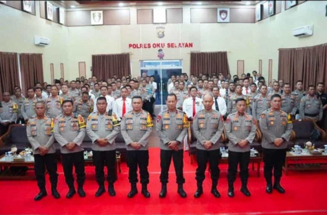 bupati-oku-selatan-beserta-kapolres-oku-selatan-menyambut-kunjungan-kerja-wakapolda-sumatera-selatan