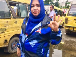 hjmasriah.spd-caleg-dprd-kota-banjarmasin,-turut-hadir-dalam-kedatangan-capres-prabowo-subianto-di-banjarbaru