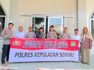 bhabinkamtibmas-pulau-tidung-ajak-warga-mantapkan-giat-coling-system-dalam-acara-jum’at-keliling-polres-kepulauan-seribu