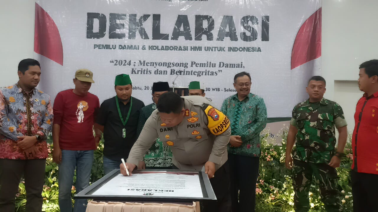 hmi-gelar-deklarasi-pemilu-damai-2024,-kapolres-pamekasan-ajak-para-tokoh-pemuda-jaga-harkamtibmas