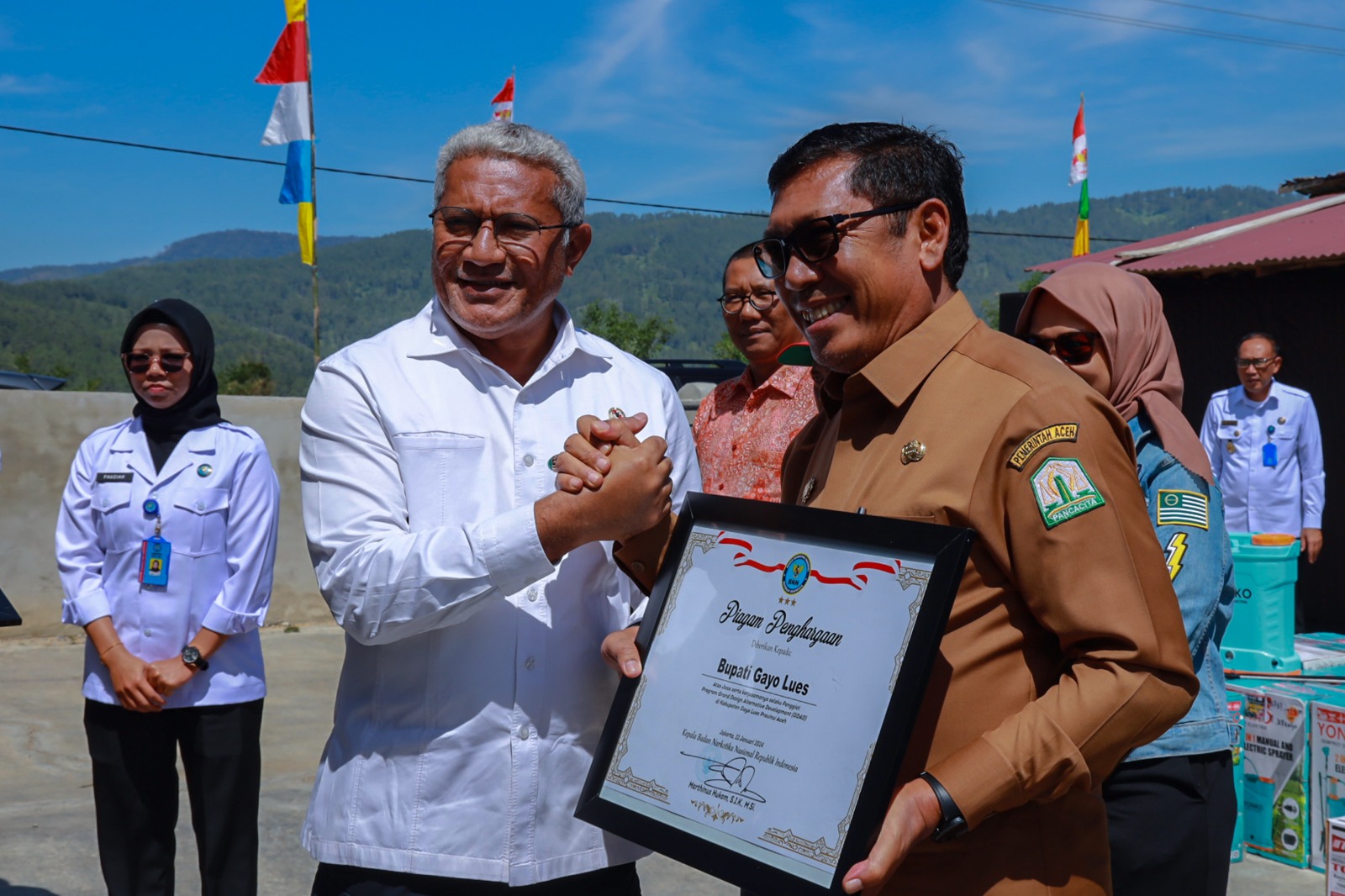 kepala-bnn-ri-tinjau-program-alternative-development-berikan-dukungan-bagi-mantan-petani-ganja