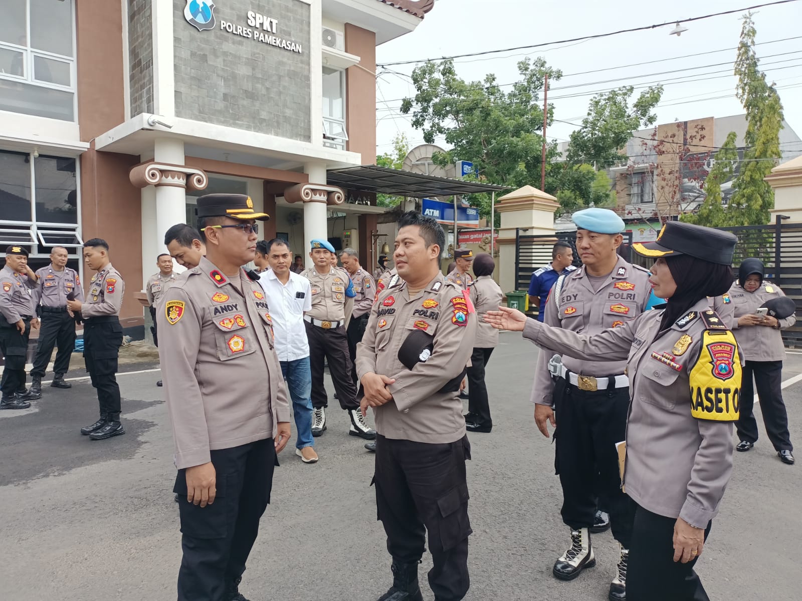 bentuk-pembinaan-dan-pengawasan,-waka-polres-pamekasan-bersama-kasipropam-lakukan-gaktibplin