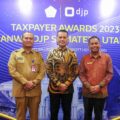ijeck-terima-penghargaan-di-taxpayer-awards-kanwil-djp-sumut
