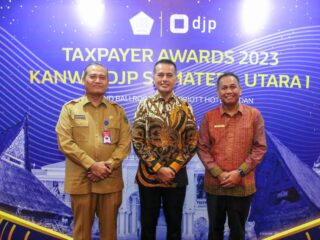 ijeck-terima-penghargaan-di-taxpayer-awards-kanwil-djp-sumut