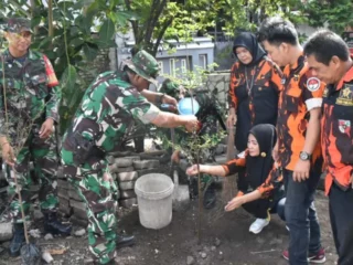 Koramil Makassar Gelar Karya Bhakti Penanaman Pohon di Bara-barayya