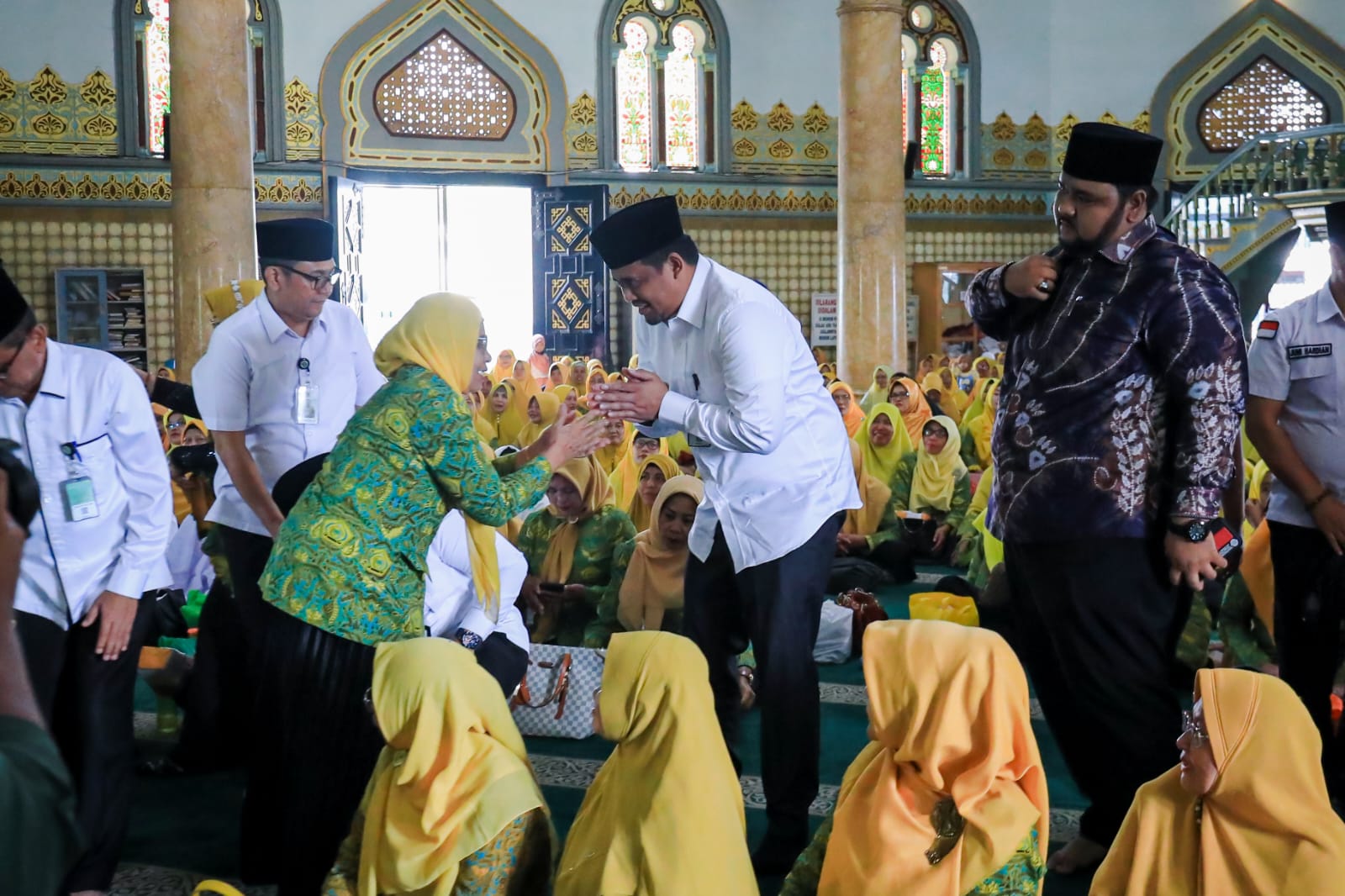 bobby-nasution-minta-pengajian-al-hidayah-jadi-petugas-haji-dari-kota-medan